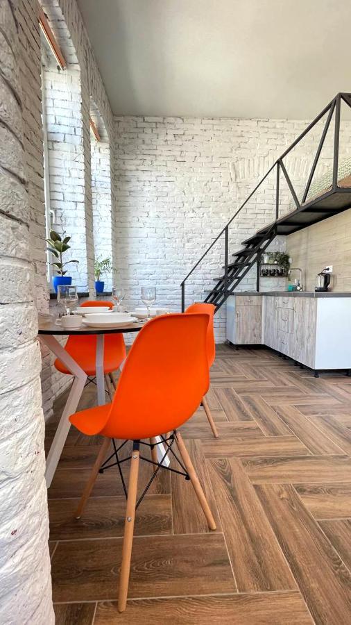 Apartment квартира-студія в центрі міста біля ратуші