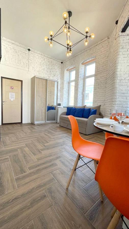 квартира-студія в центрі міста біля ратуші Apartment Chernivtsi