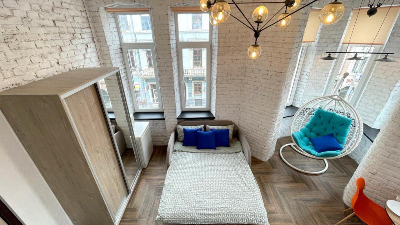 квартира-студія в центрі міста біля ратуші Apartment Chernivtsi